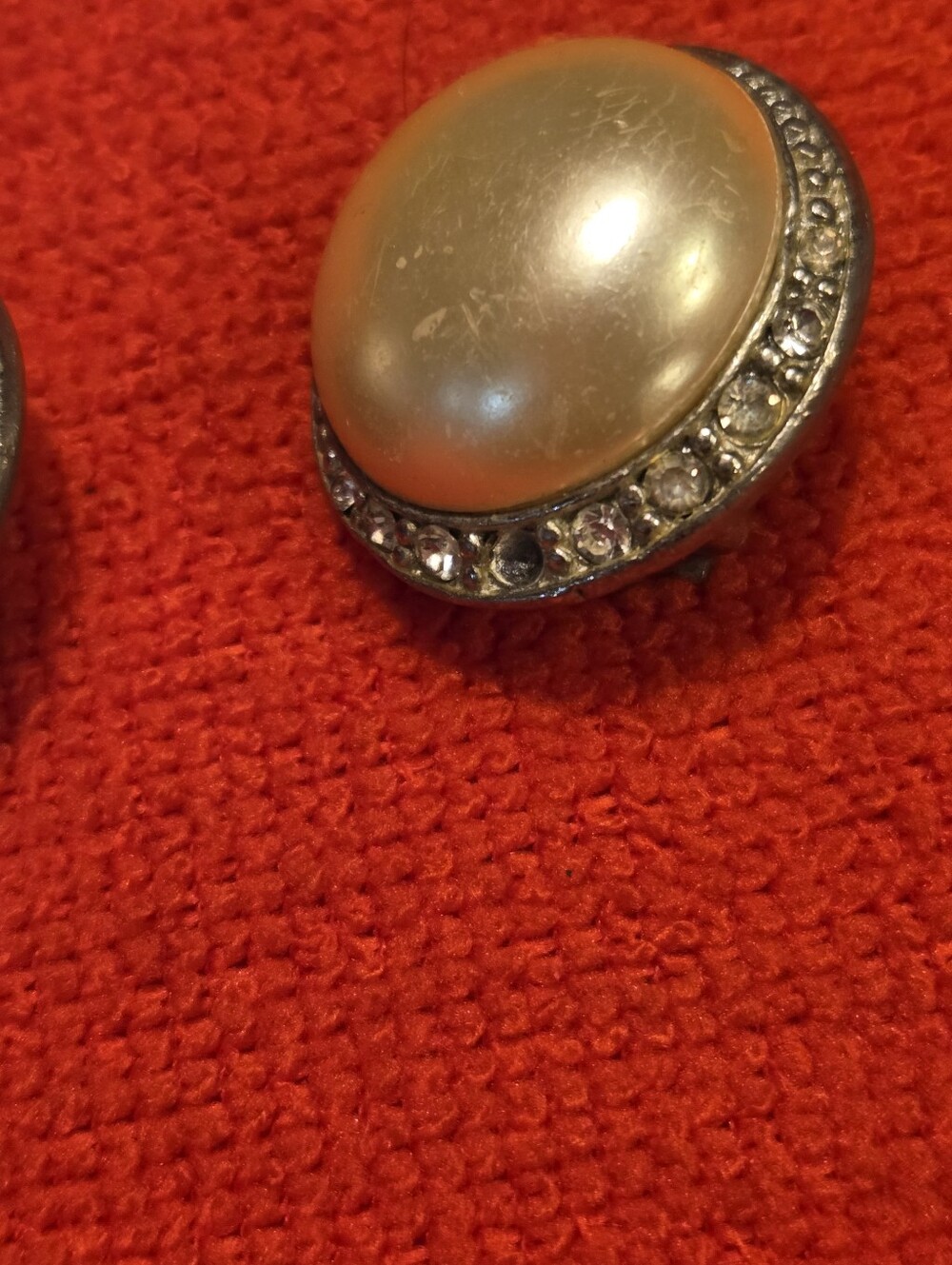 Vintage Faux Pearl Rhinestone Clip On Earrings Retro 1950s 1960s Costume Jewelry - Picture 6 of 8